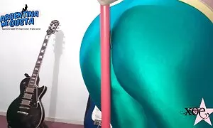 زن بهترین فیلمهای سکسی جهان متواضع پس از گردباد که توسط دو را cocks شرکت از خانواده کشیده شد.