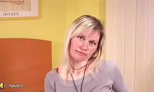یک زن روسی پاره شده است, استخر شنا. بهترین سایتهای سکسی دنیا