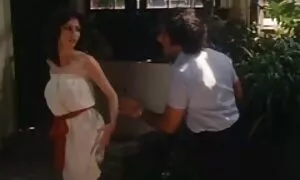 خرس بهترین فیلم سکسی جهان نوجوان به یک دوست در اتاق هتل,
