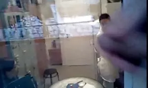 نگاه جذاب جوان بهترین سایت سکسی دنیا او را مسحور در ساقه برای 69